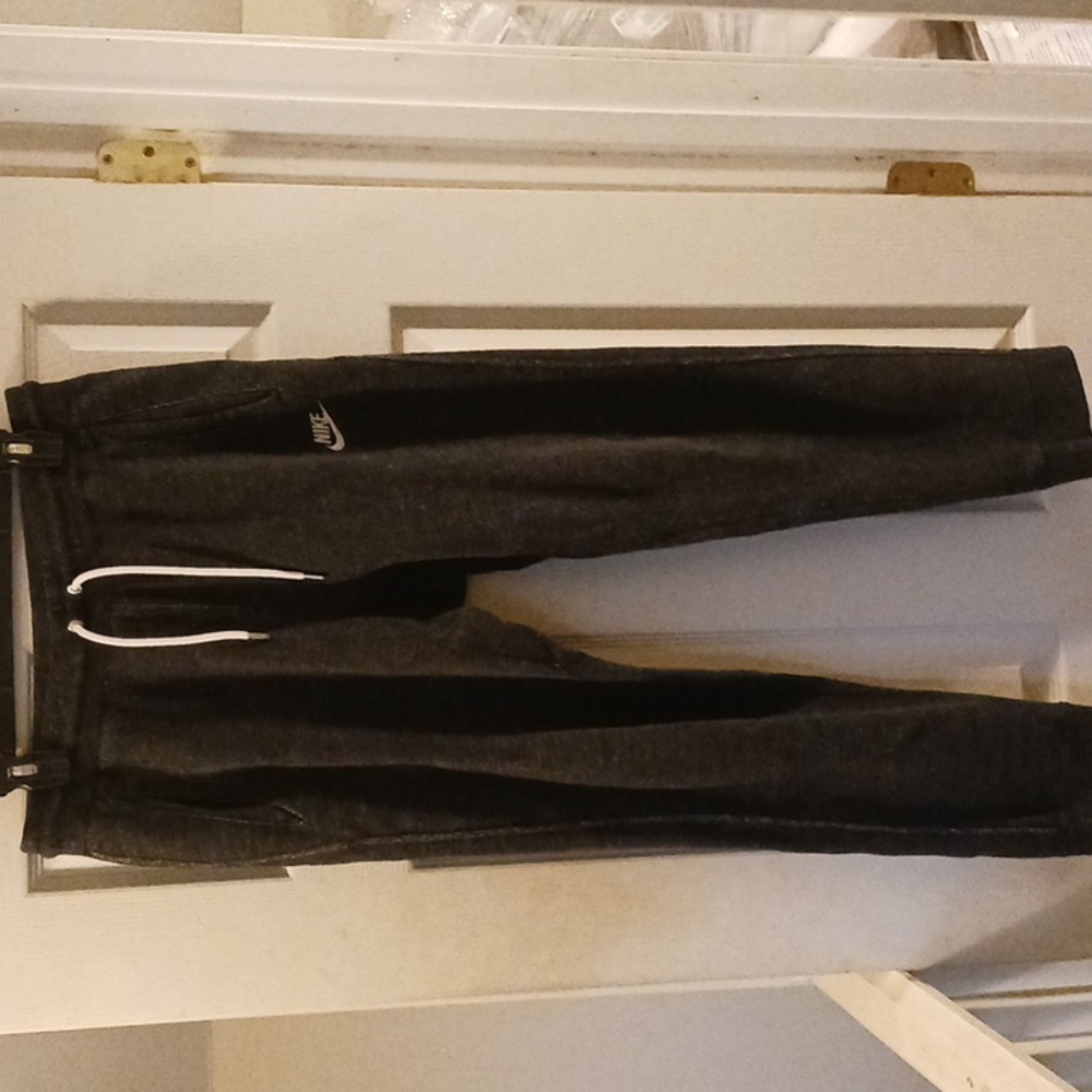 Nike slim joggers